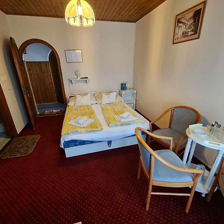 Steinhaus Bed & Breakfast Keszthely Exteriör bild