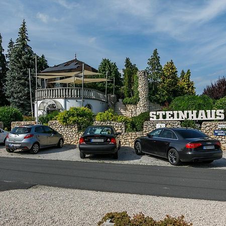 Steinhaus Bed & Breakfast Keszthely Exteriör bild