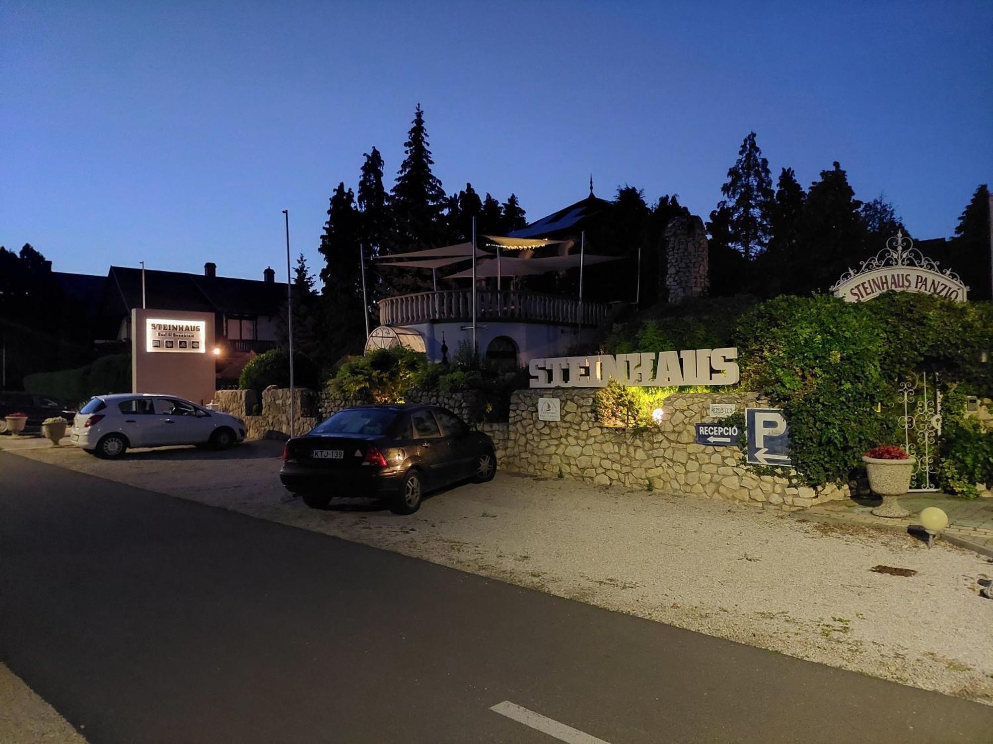 Steinhaus Bed & Breakfast Keszthely Exteriör bild