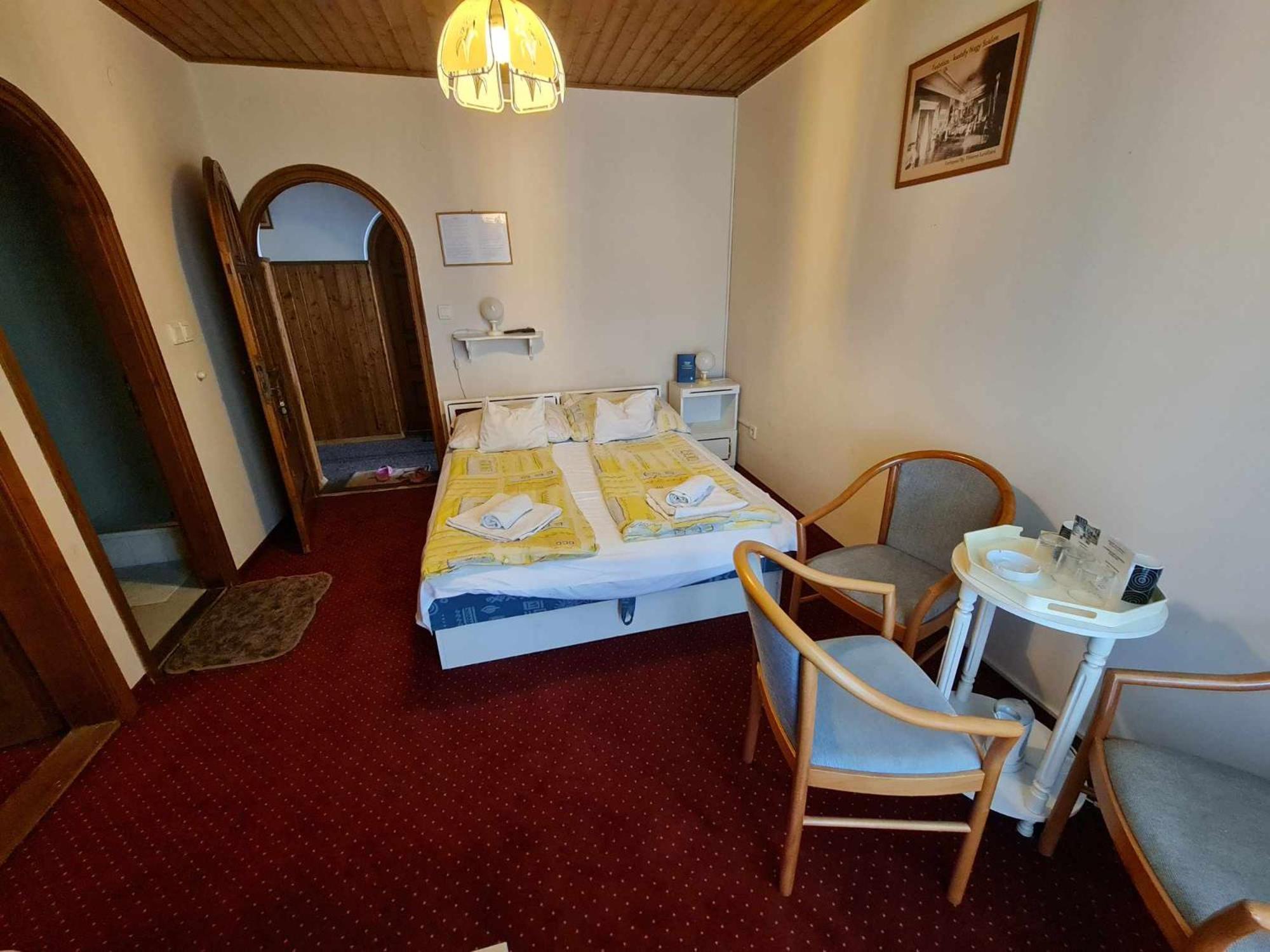 Steinhaus Bed & Breakfast Keszthely Exteriör bild