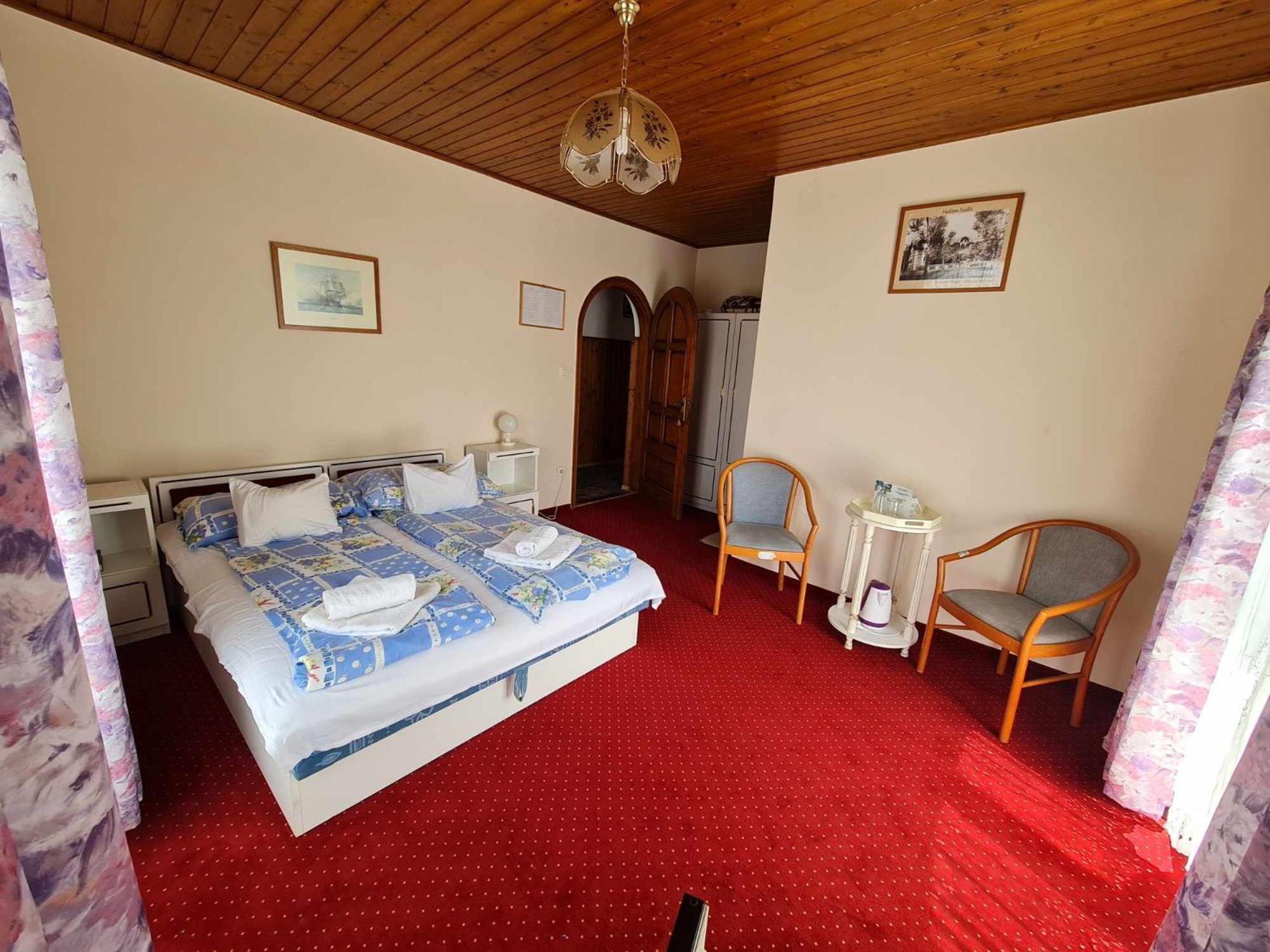 Steinhaus Bed & Breakfast Keszthely Exteriör bild