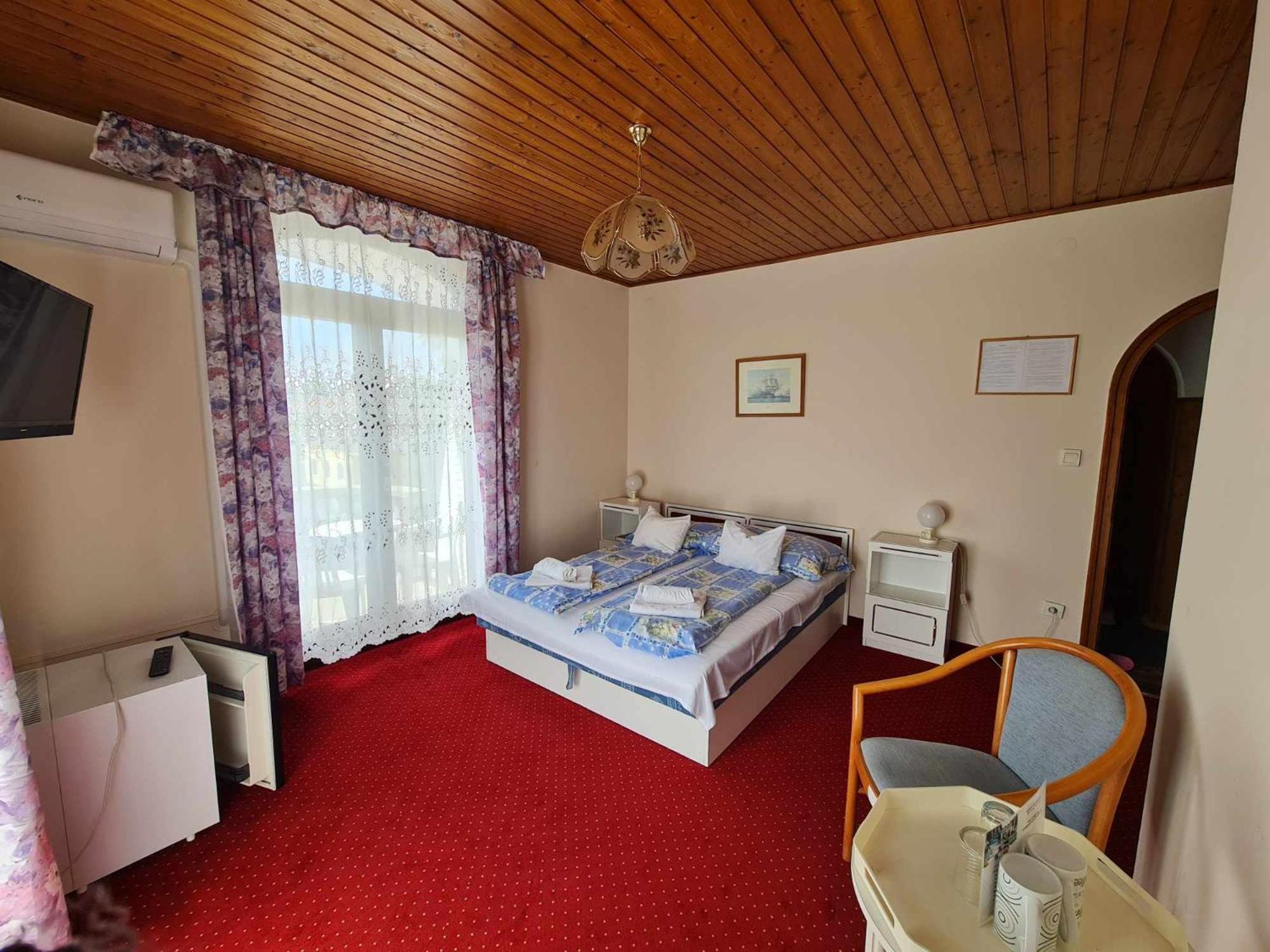 Steinhaus Bed & Breakfast Keszthely Exteriör bild