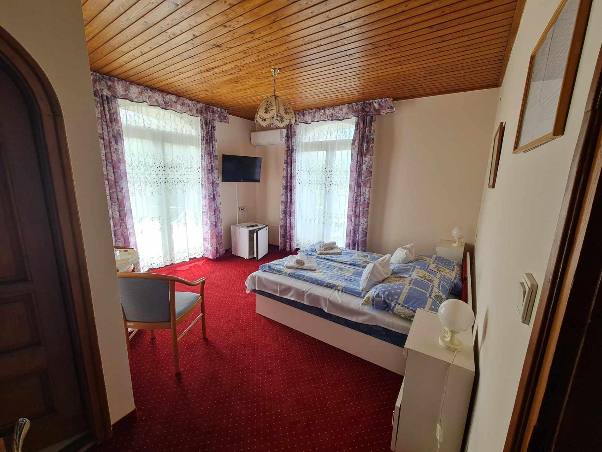 Steinhaus Bed & Breakfast Keszthely Exteriör bild