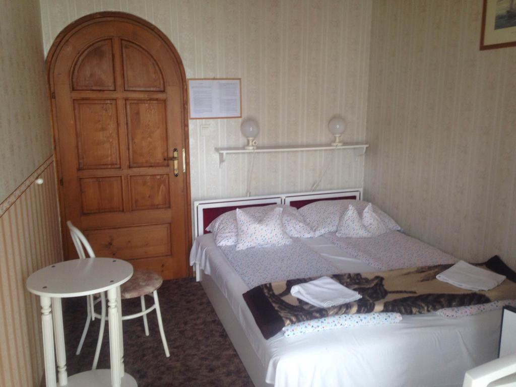 Steinhaus Bed & Breakfast Keszthely Exteriör bild