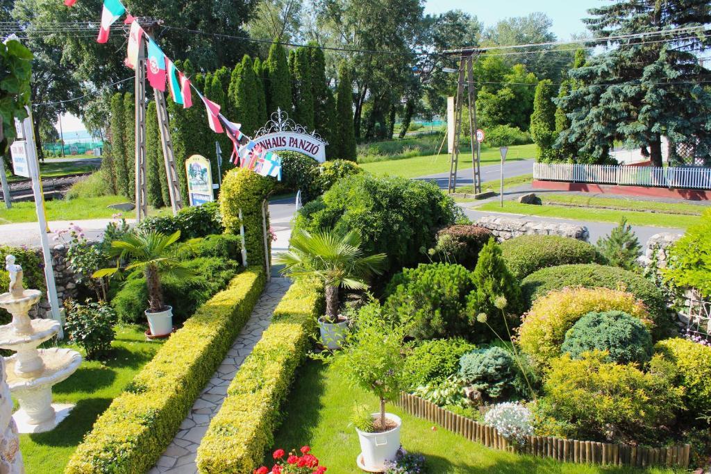 Steinhaus Bed & Breakfast Keszthely Exteriör bild