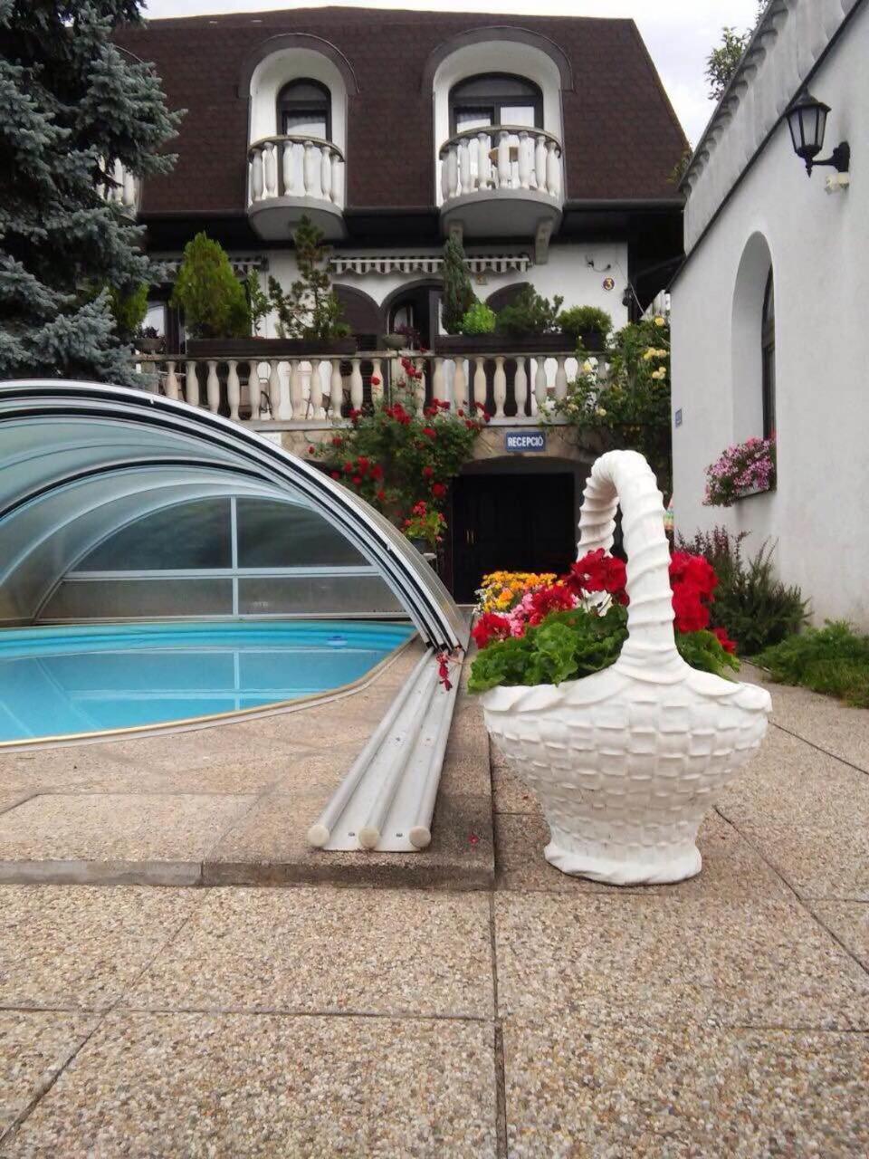 Steinhaus Bed & Breakfast Keszthely Exteriör bild